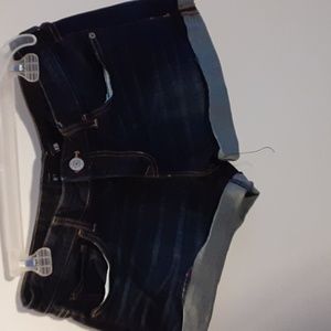 Ladies size 6 cuffed jean shorts